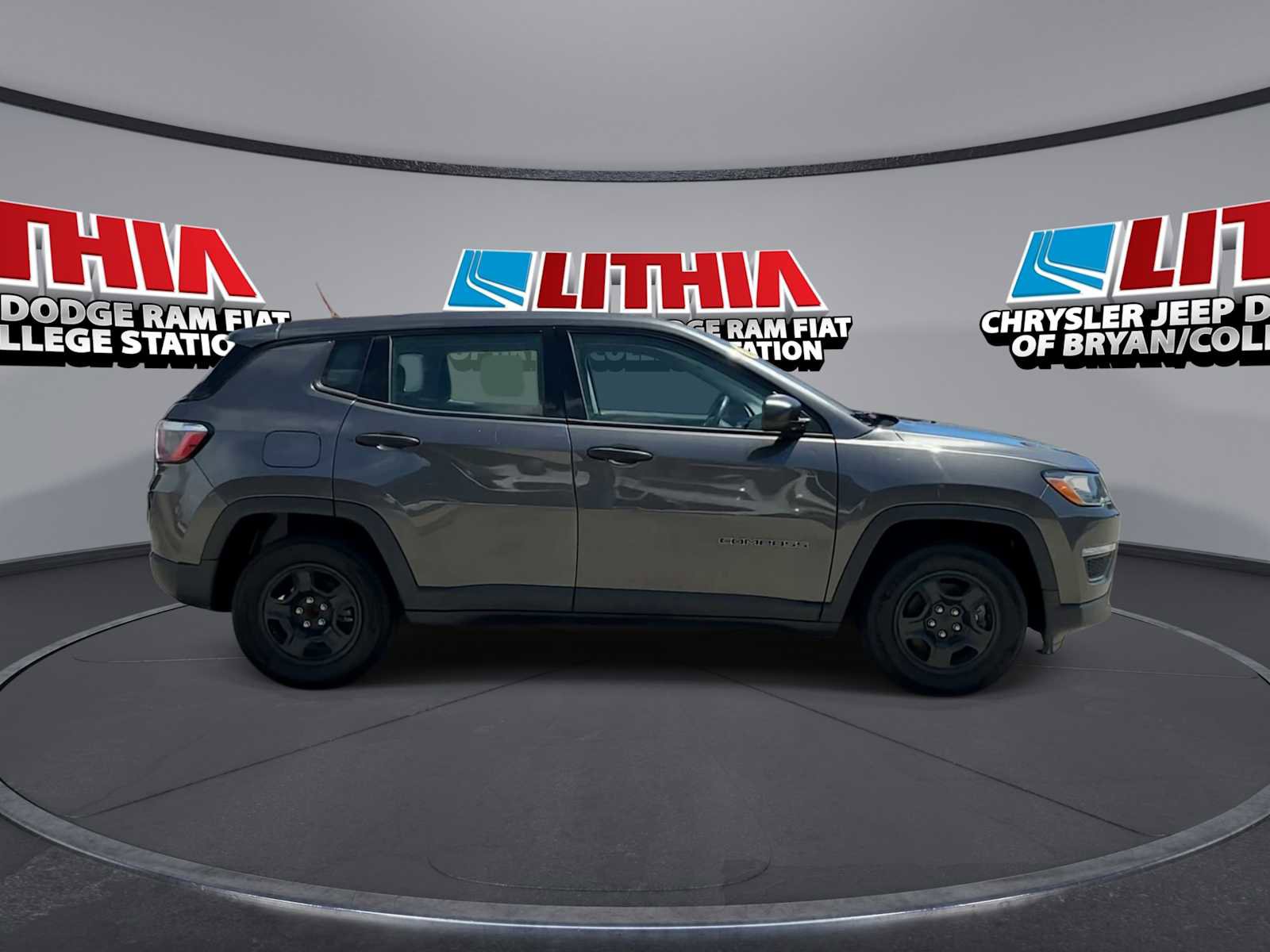 Used 2019 Jeep Compass Sport FWD image 9