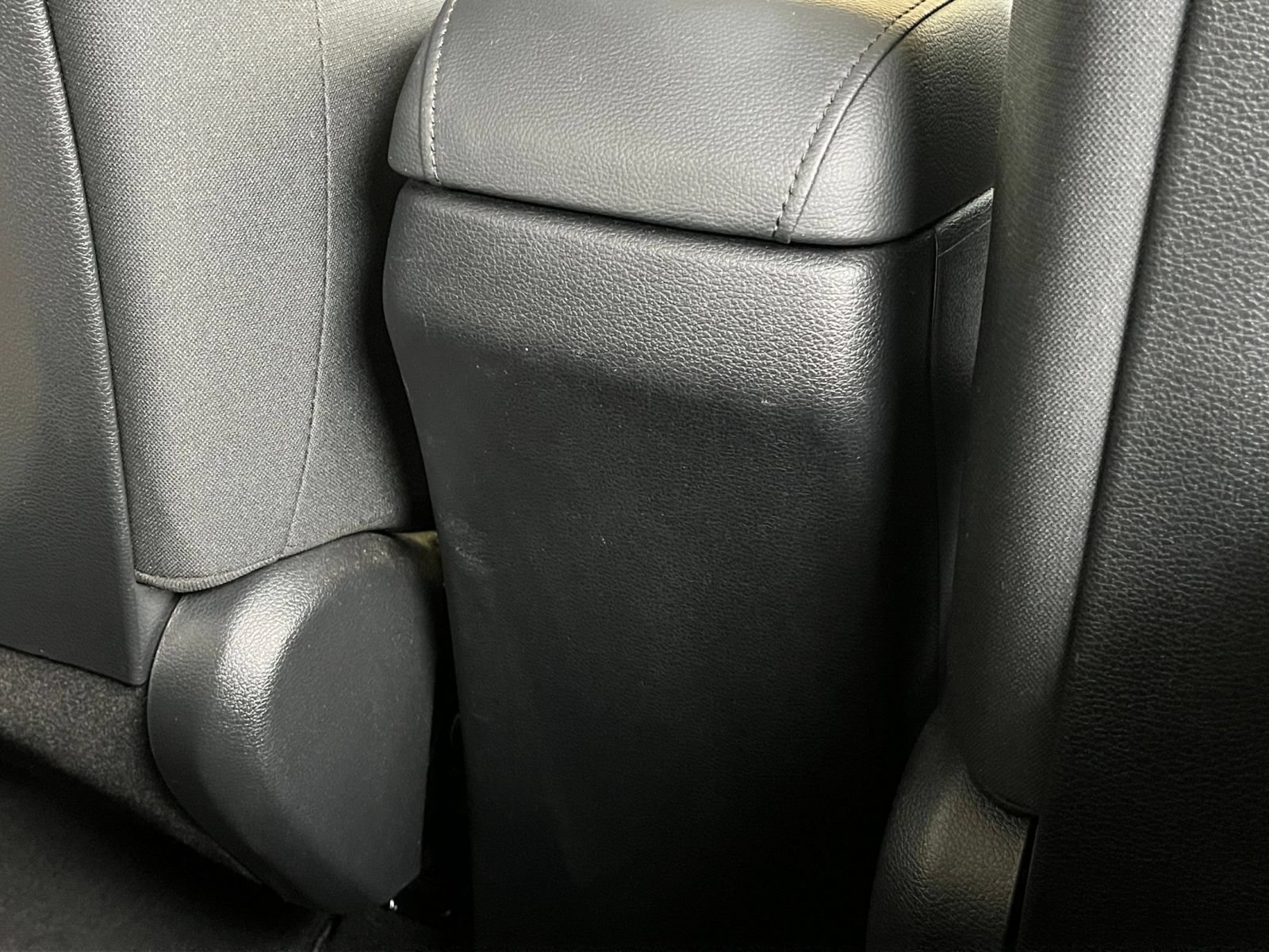 Used 2025 Kia Soul LX w/ LX Technology Package FWD image 21