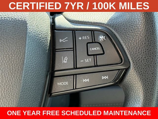 Used 2024 Toyota Sienna LE FWD image 23