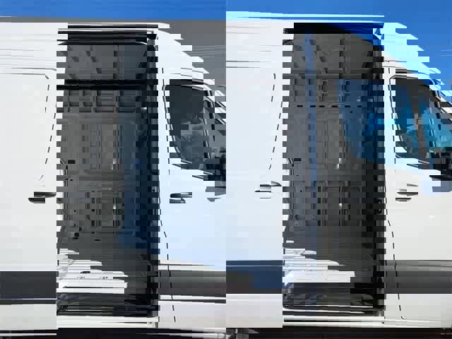 Used 2025 Mercedes-Benz Sprinter 2500 image 11