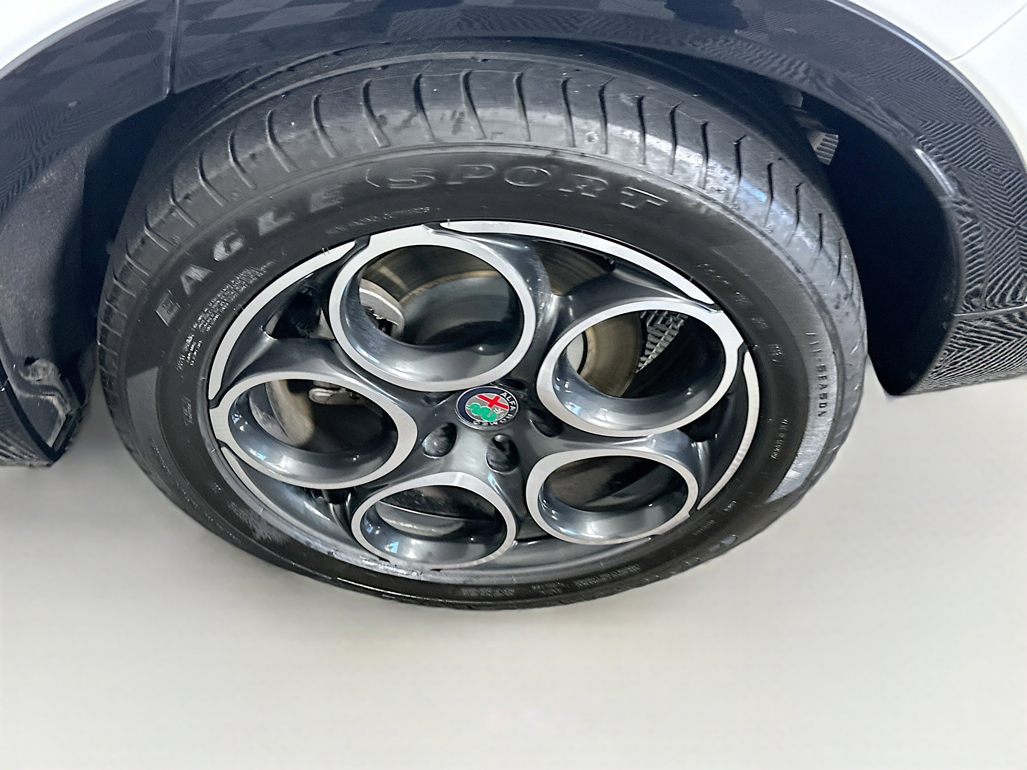 Used 2024 Alfa Romeo Tonale Ti AWD/4WD image 11