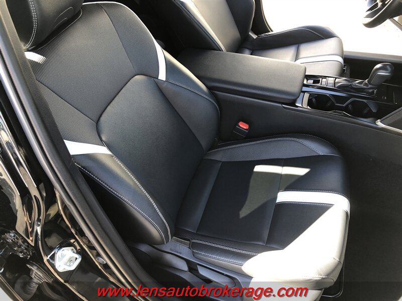 Used 2025 Toyota Camry SE w/ Convenience Package FWD image 23
