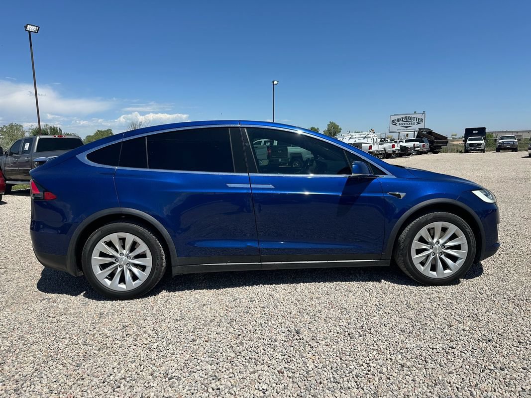 Used 2020 Tesla Model X Long Range AWD/4WD image 12