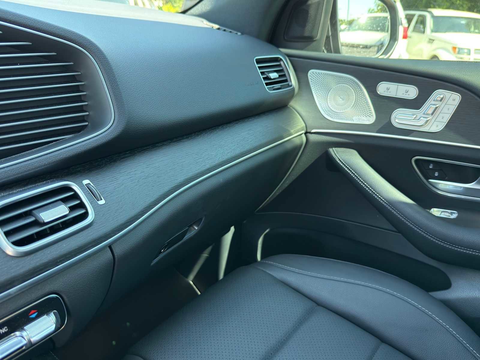 Used 2025 Mercedes-Benz GLE 450 4MATIC image 18