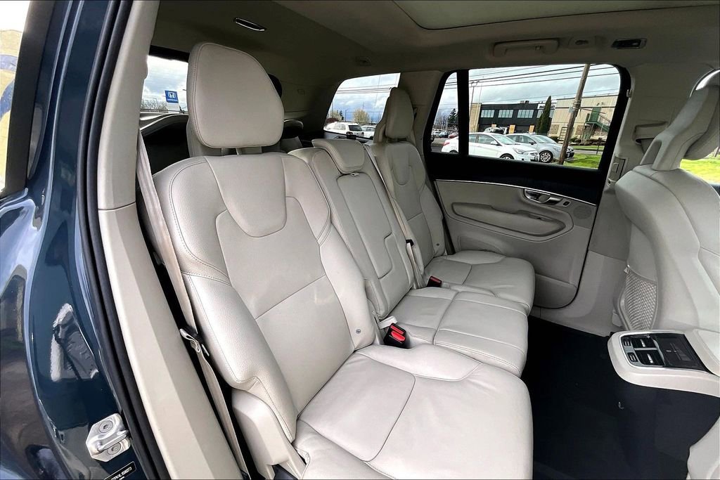 Used 2020 Volvo XC90 T5 Momentum w/ Protection Package Premier image 20