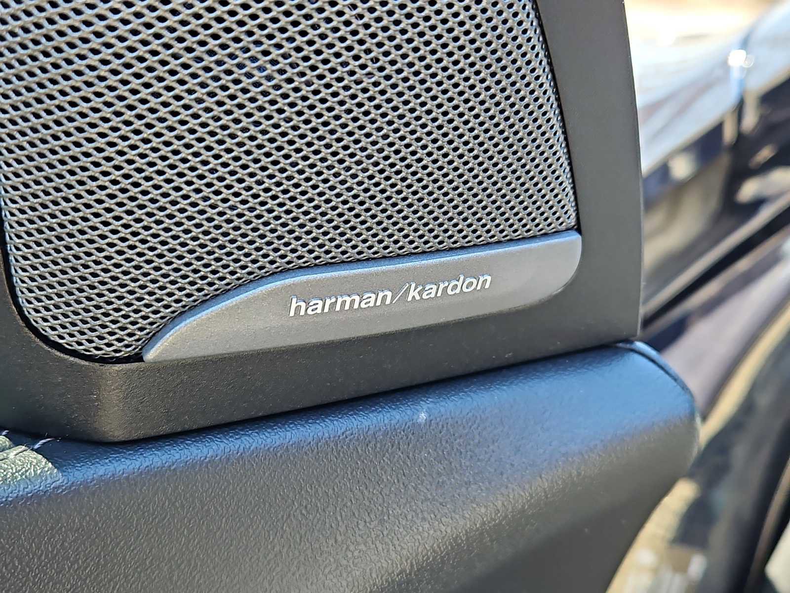 Used 2023 BMW X7 xDrive40i w/ Executive Package AWD/4WD image 17