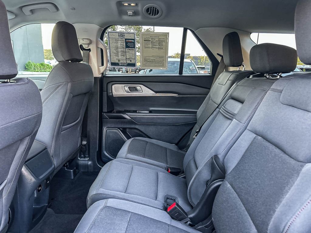 Used 2026 Ford Explorer Active RWD image 23