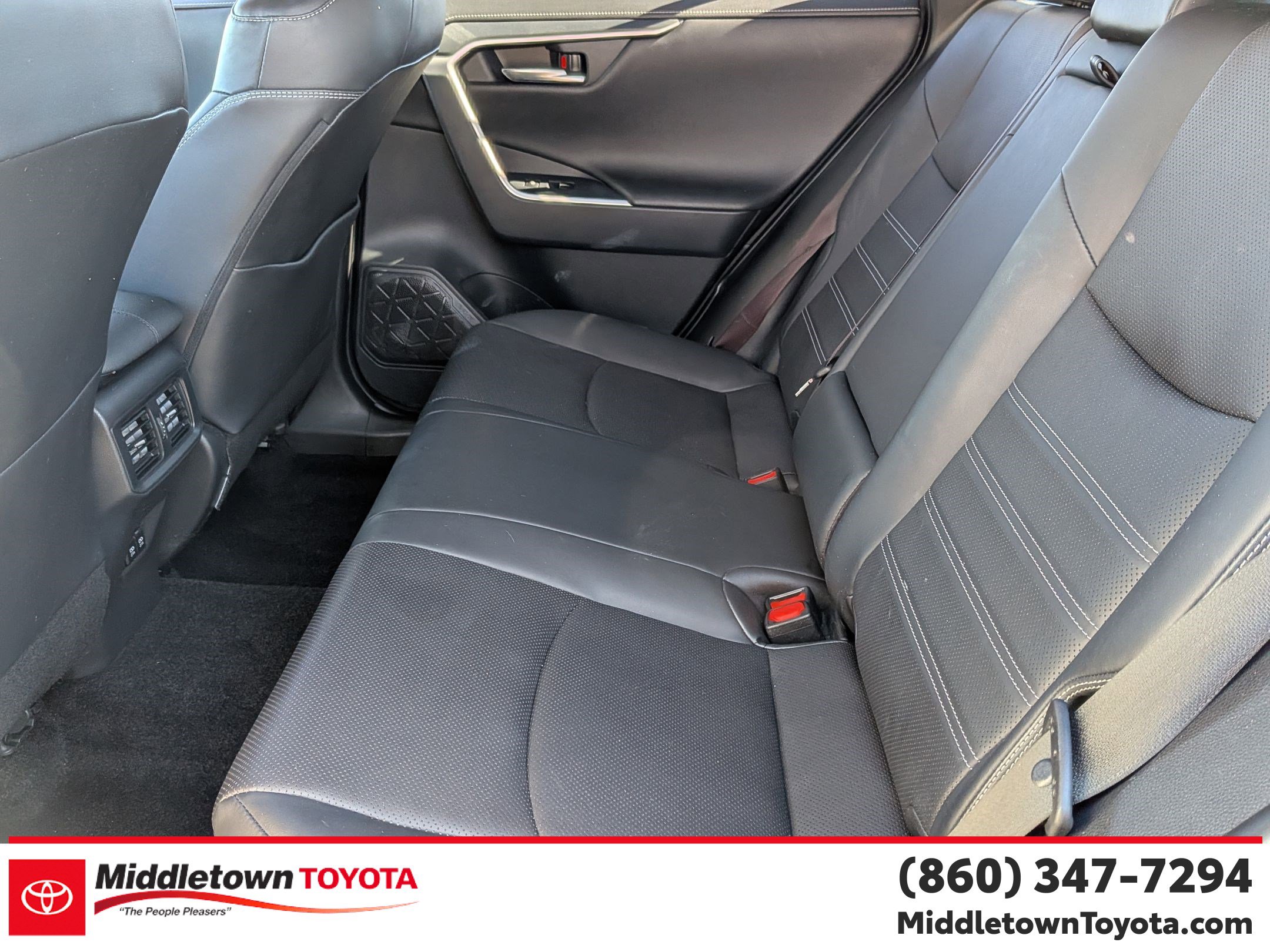 Used 2019 Toyota RAV4 Limited w/ Limited Grade Weather Package AWD/4WD image 36