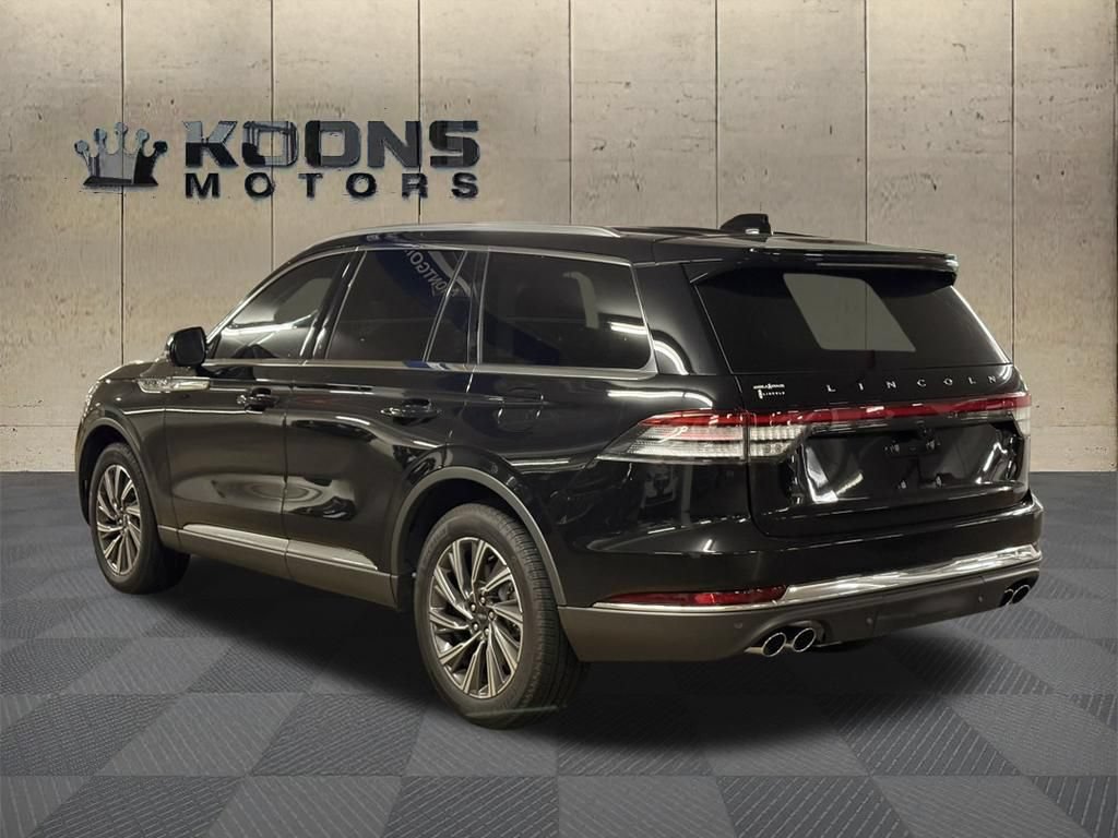 New 2026 Lincoln Aviator AWD image 3