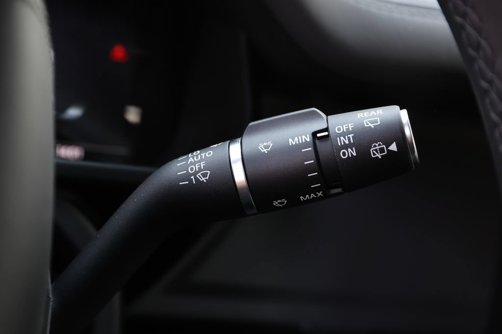New 2026 Land Rover Defender 110 OCTA AWD/4WD image 30