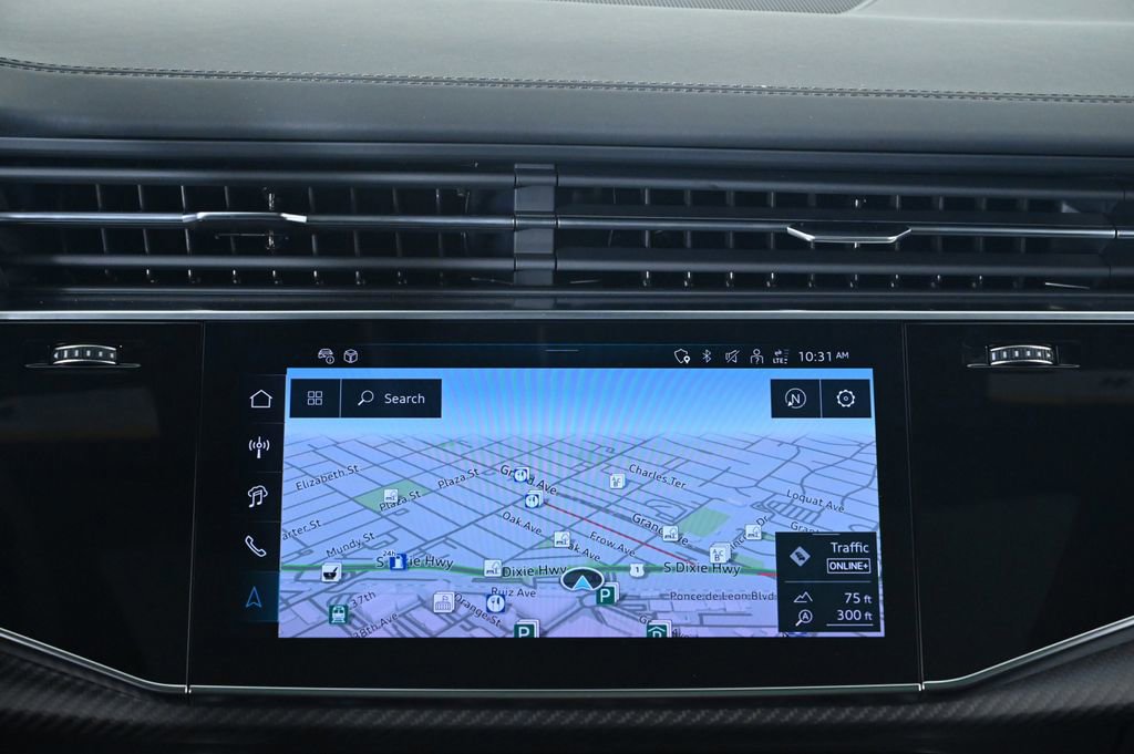 New 2025 Audi RS Q8 performance image 12