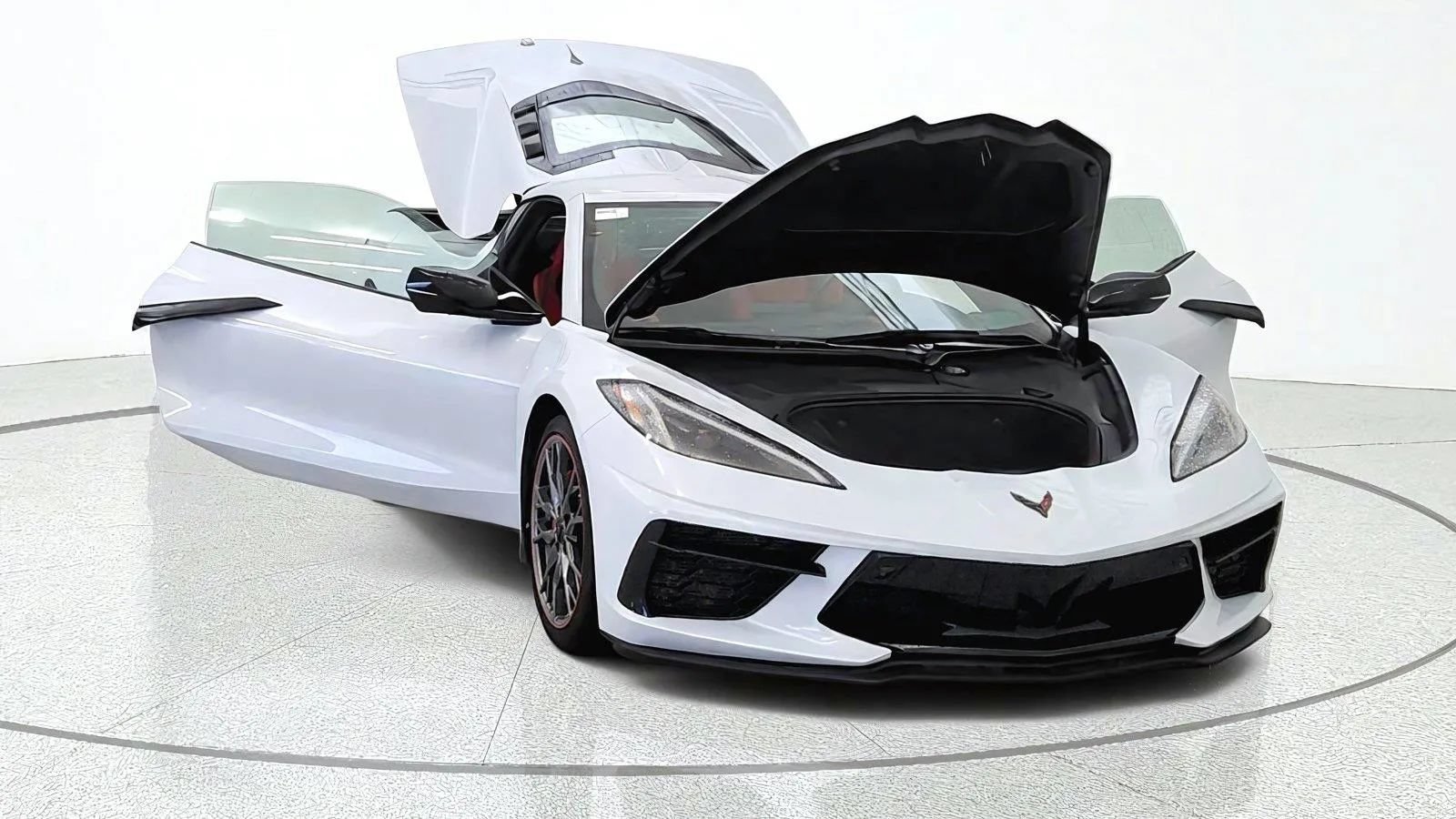 Used 2024 Chevrolet Corvette Stingray Preferred Cpe w/ Battery Protection Package RWD image 12