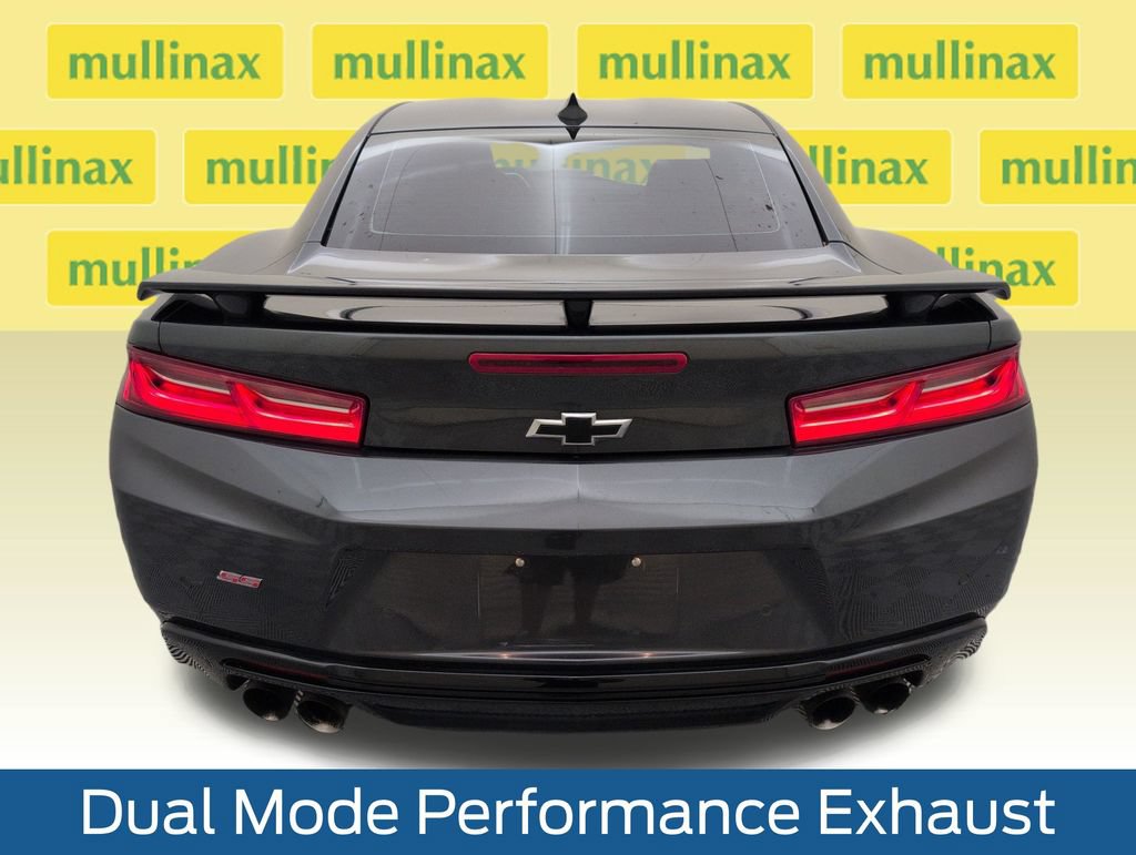 Used 2018 Chevrolet Camaro SS RWD image 28