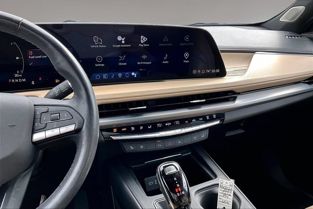 Used 2024 Cadillac XT4 Premium Luxury FWD image 6