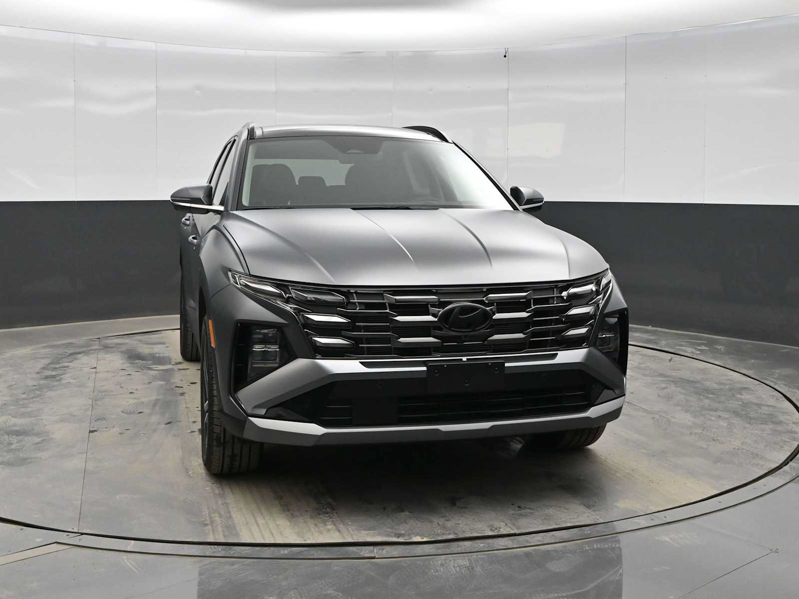 New 2026 Hyundai Tucson Limited AWD/4WD image 2
