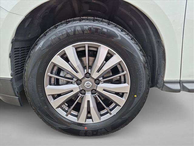 Used 2018 Nissan Pathfinder SL AWD/4WD image 25