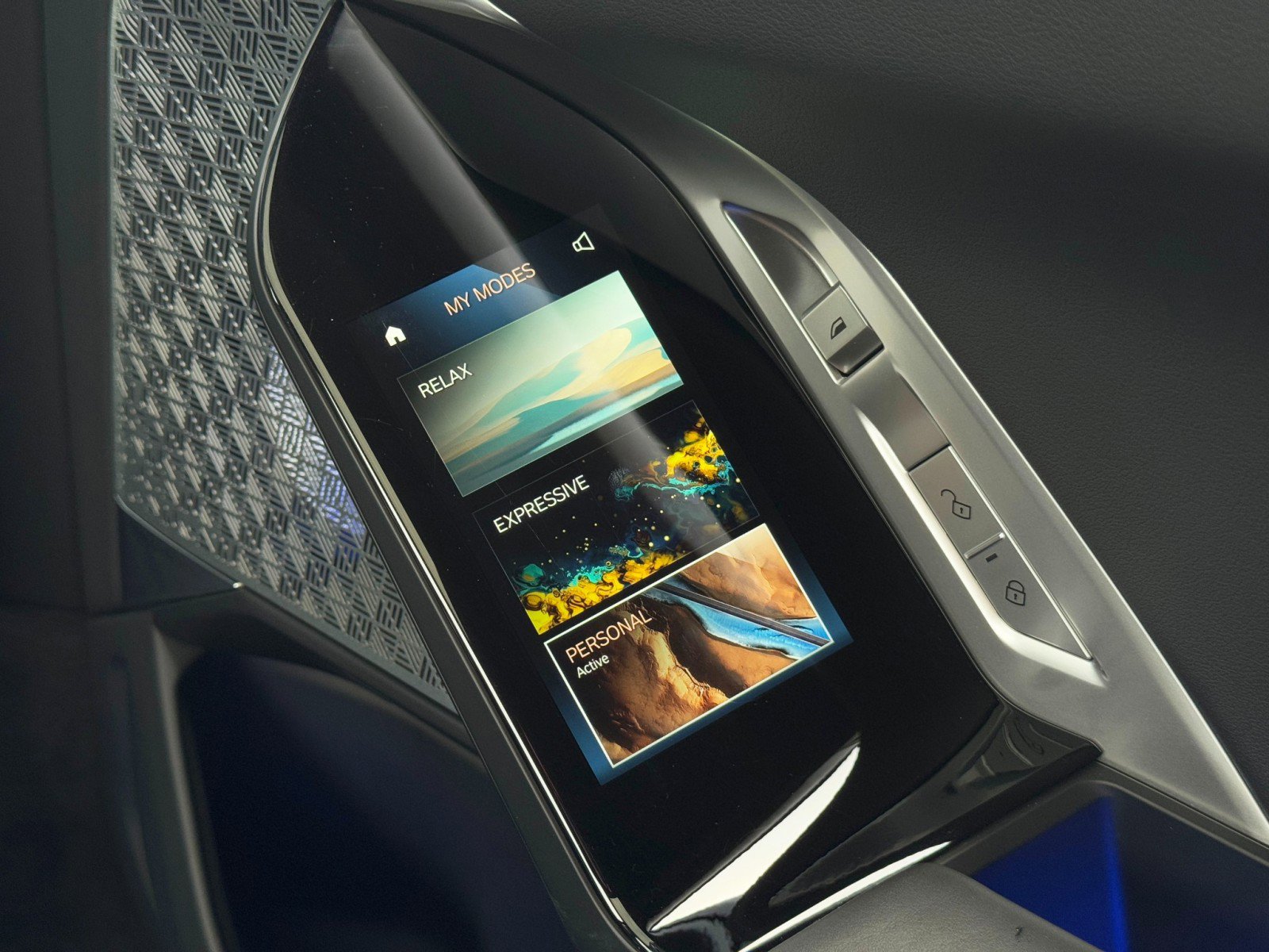 Used 2023 BMW i7 xDrive60 image 46