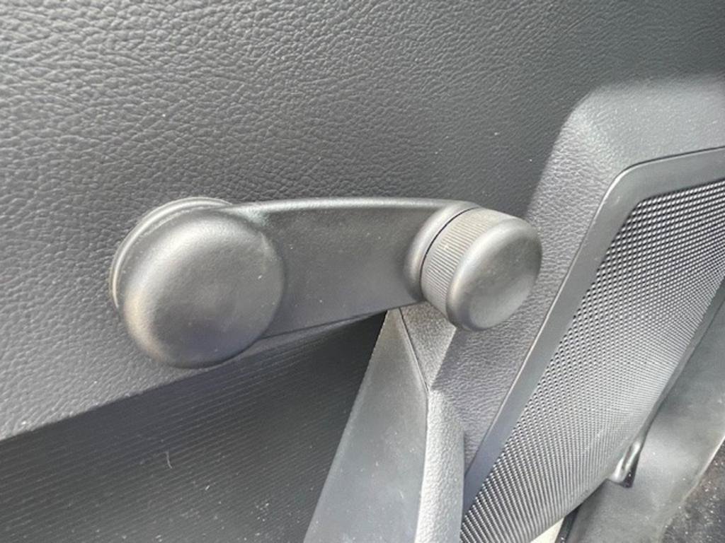 Used 2010 Dodge Ram 2500 Truck ST RWD image 12
