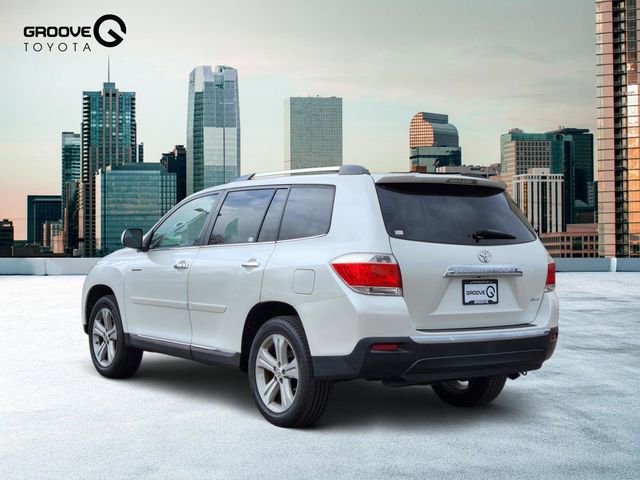 Used 2012 Toyota Highlander Limited w/ Tow Pkg AWD/4WD image 3