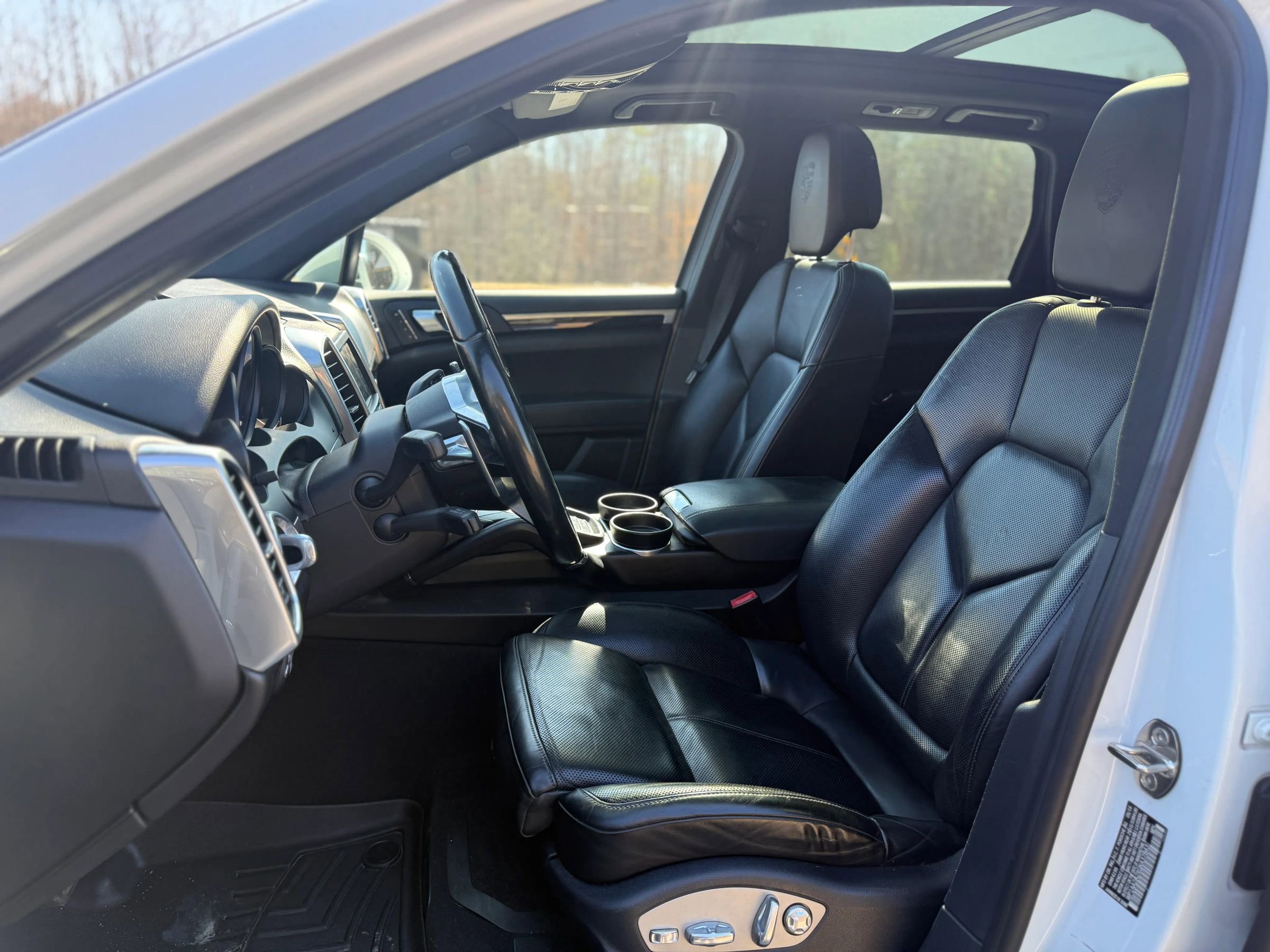 Used 2016 Porsche Cayenne image 7