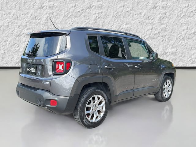 Used 2017 Jeep Renegade Latitude w/ Popular Equipment Group FWD image 3