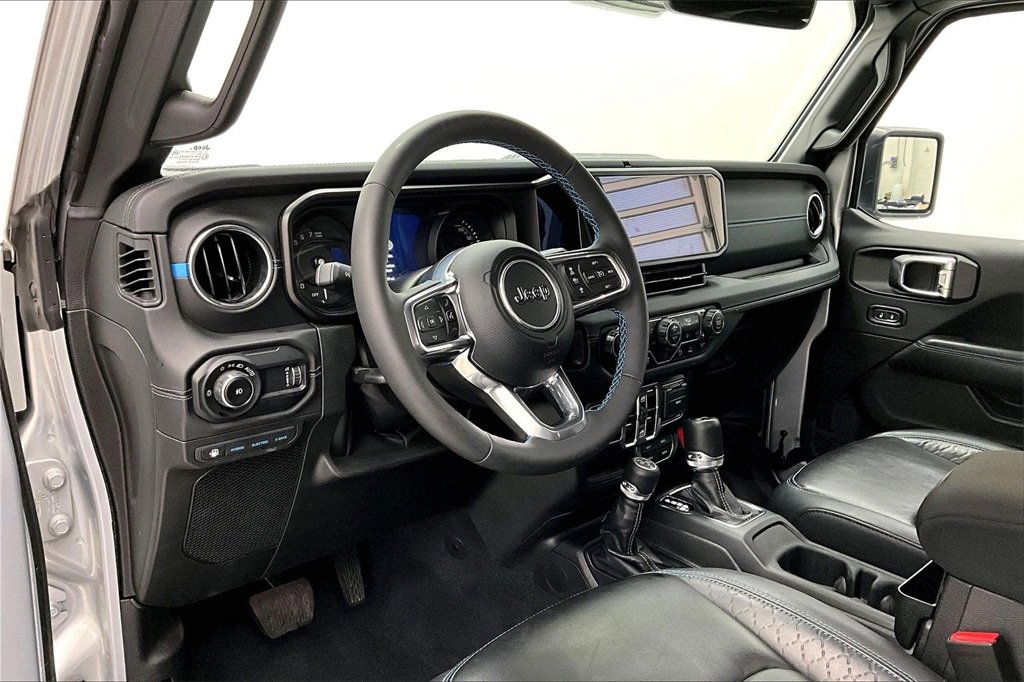 Used 2024 Jeep Wrangler High Altitude image 13