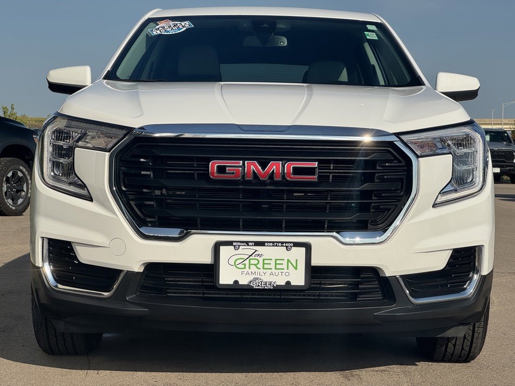 Used 2023 GMC Terrain SLE image 6