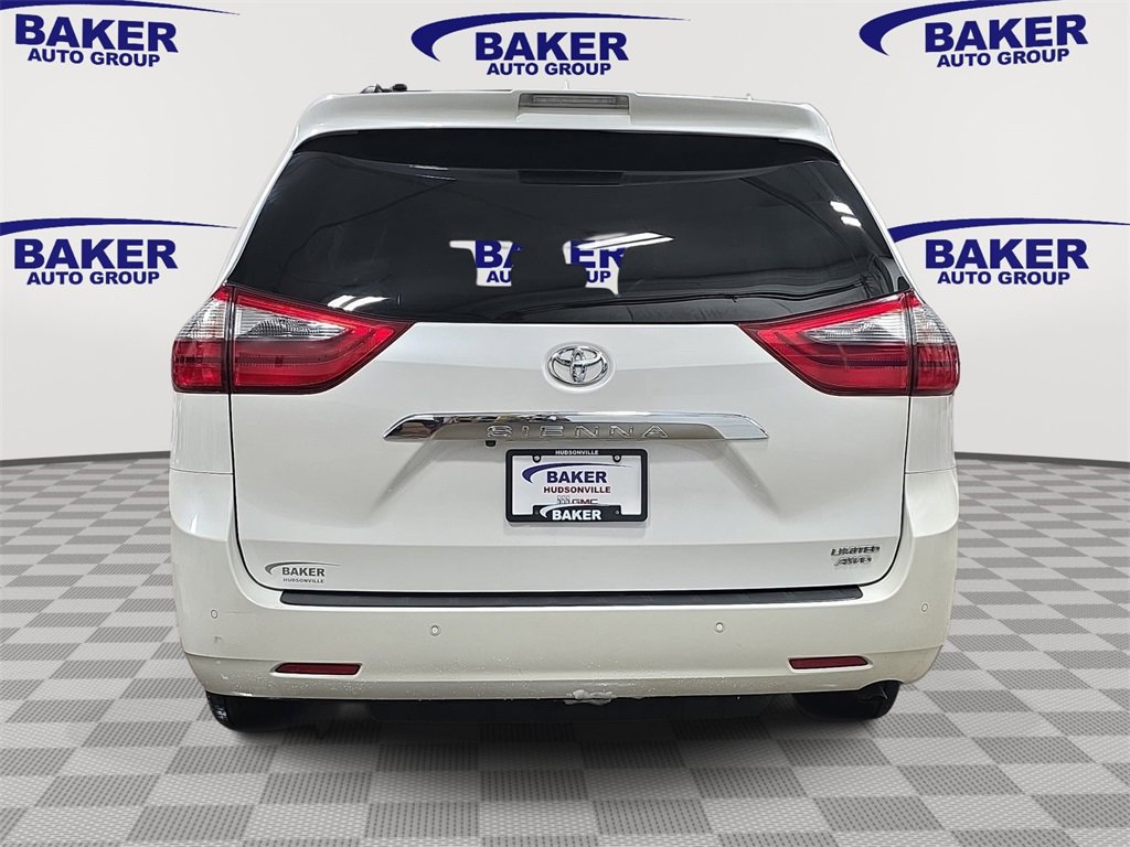 Used 2020 Toyota Sienna Limited Premium image 6