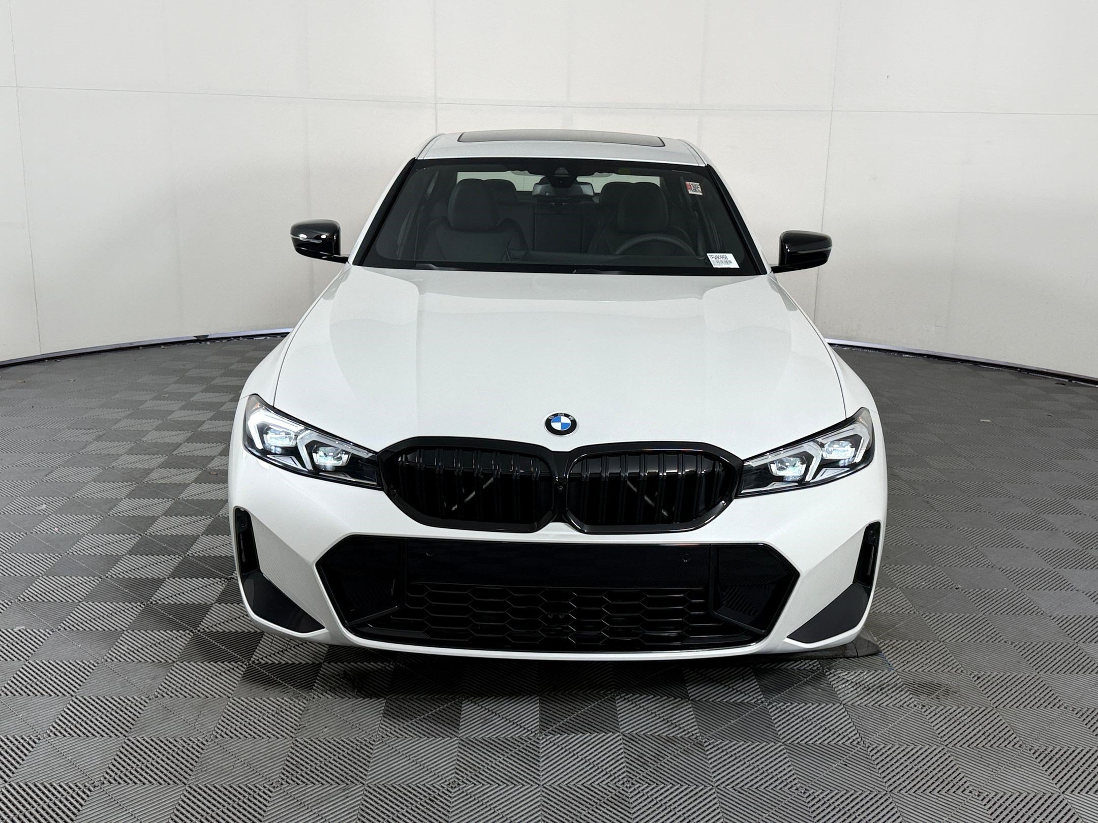 Used 2026 BMW 330i Sedan w/ M Sport Package RWD image 6