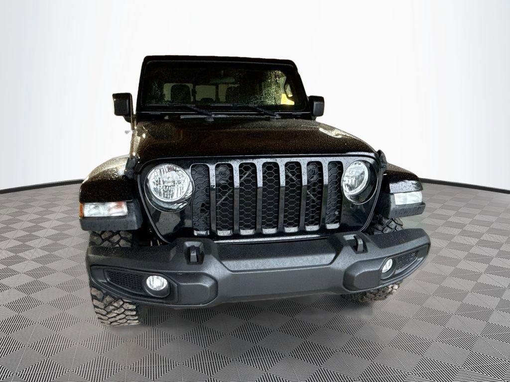 Used 2022 Jeep Gladiator Sport image 2