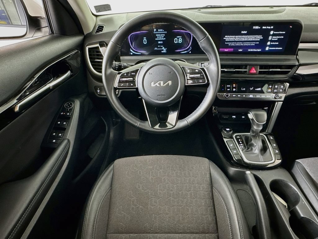 Used 2025 Kia Seltos S AWD/4WD image 22
