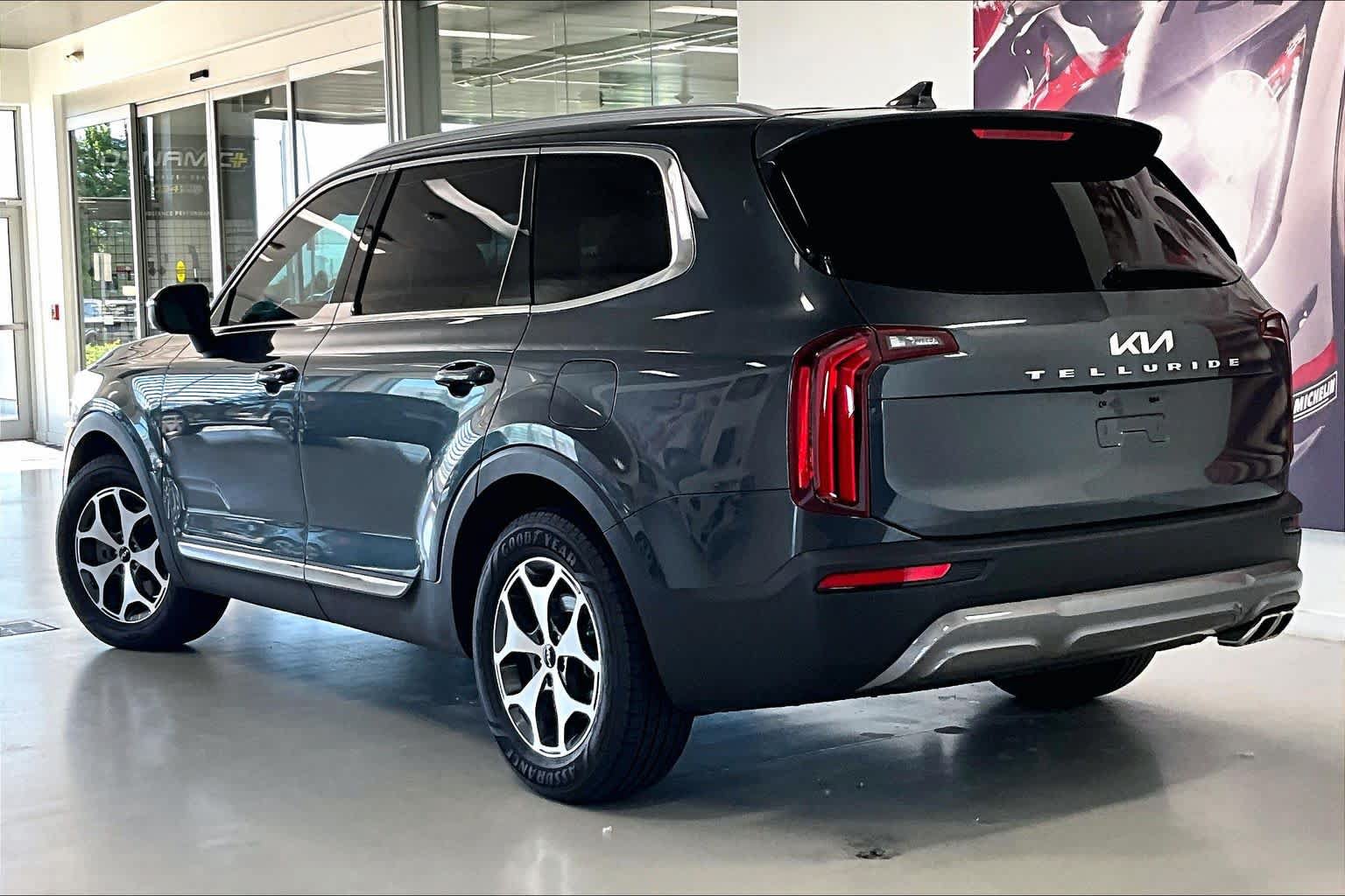 Used 2022 Kia Telluride EX AWD/4WD image 4