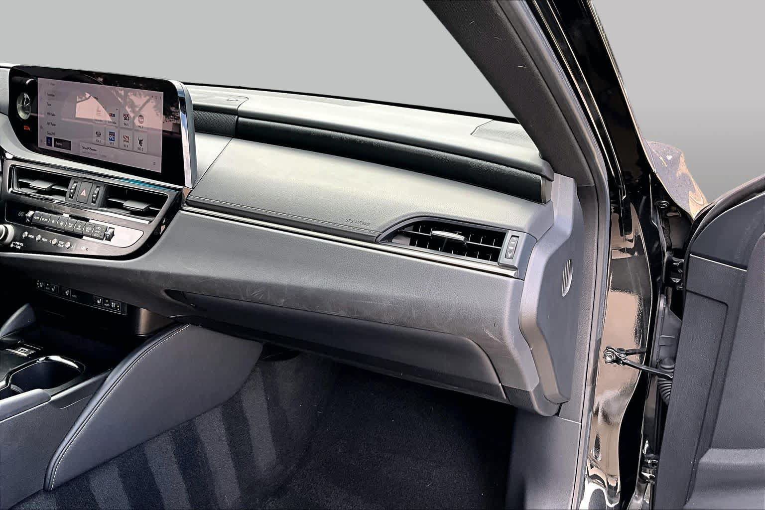 Used 2023 Lexus ES 300h w/ Premium Package FWD image 18