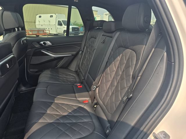 Used 2024 BMW X5 xDrive50e AWD/4WD image 13