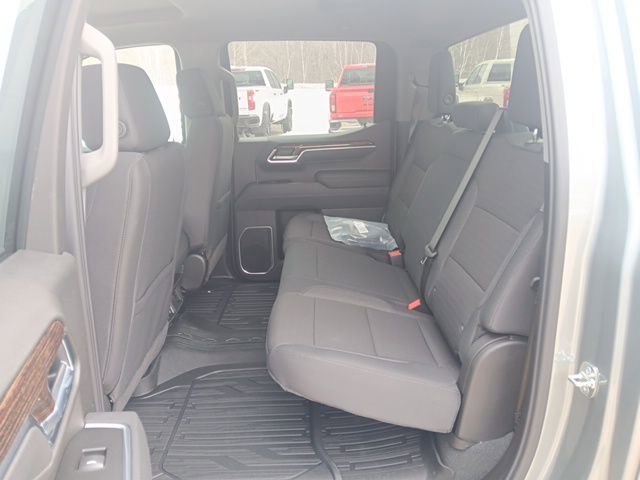 New 2026 GMC Sierra 1500 SLE image 7