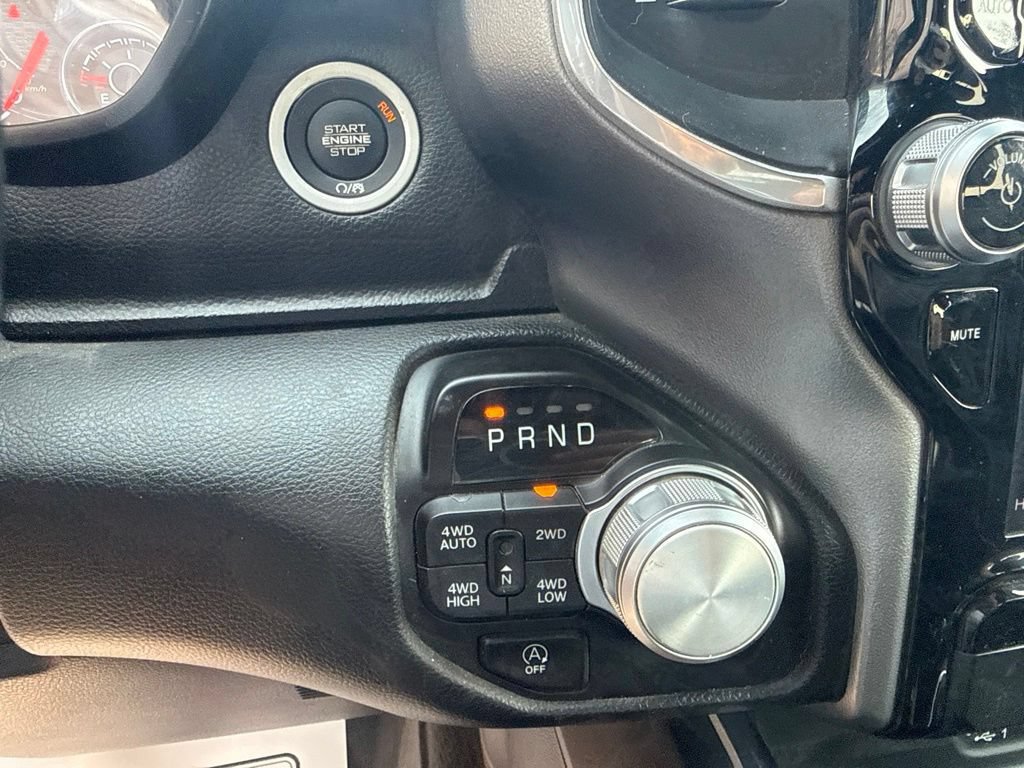 Used 2023 RAM 1500 Laramie AWD/4WD image 17