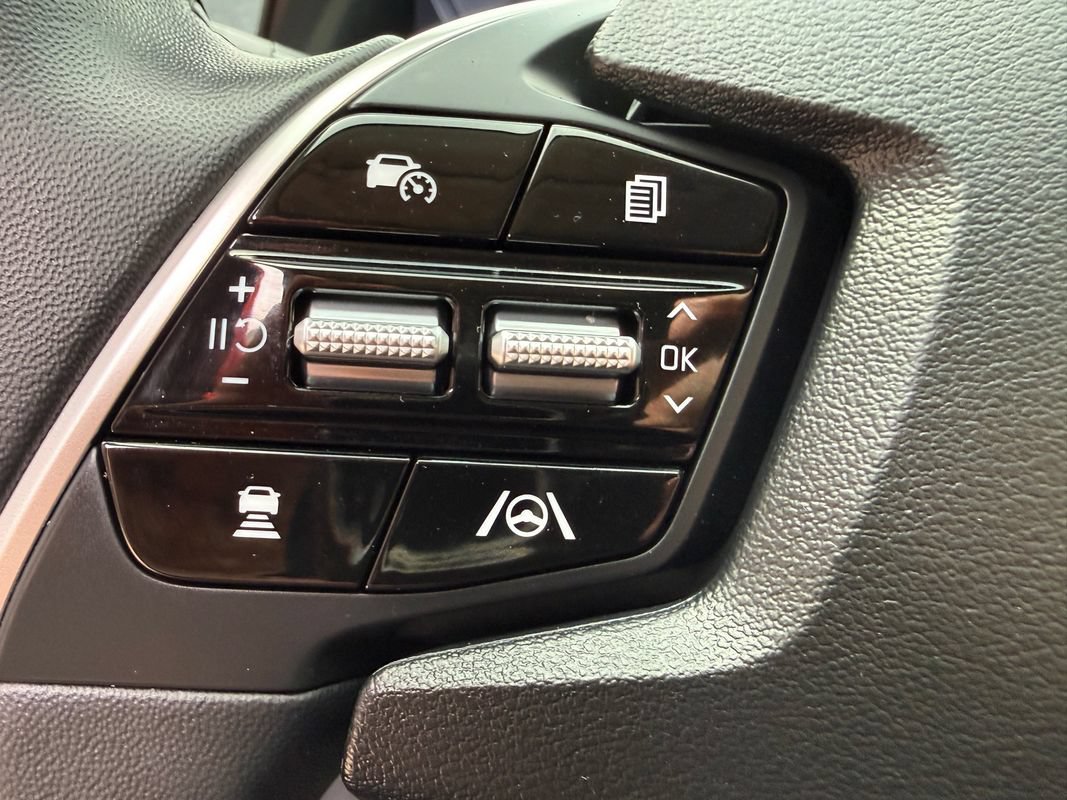 Used 2024 Kia EV6 Light AWD/4WD image 32