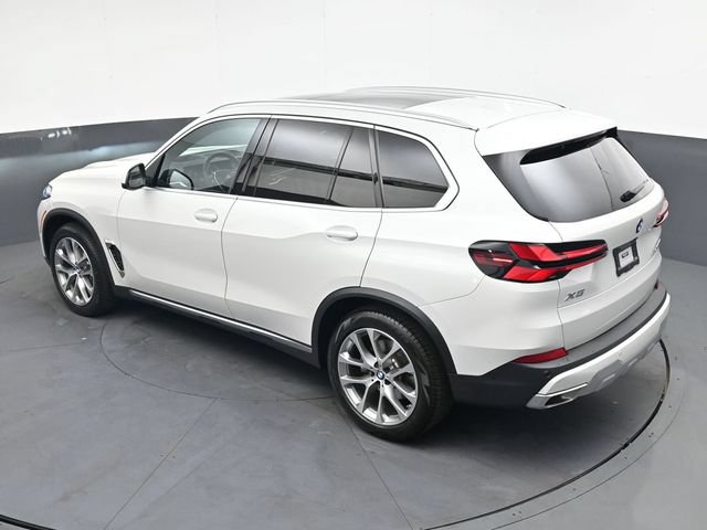 Used 2024 BMW X5 xDrive40i w/ Premium Package AWD/4WD image 29