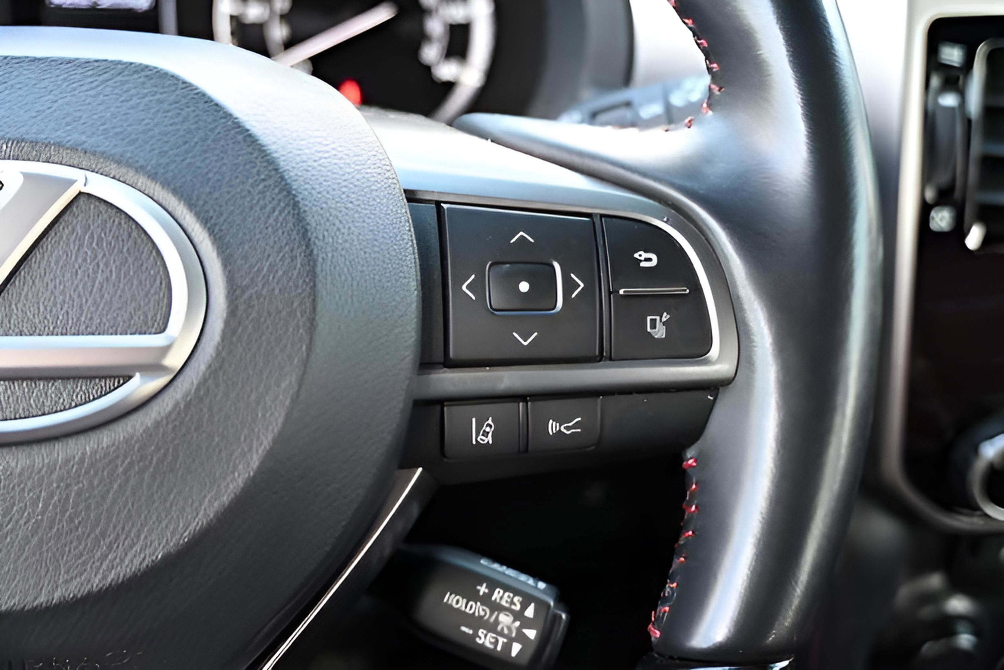 Used 2023 Lexus GX 460 Luxury w/ Sport Design Package image 36