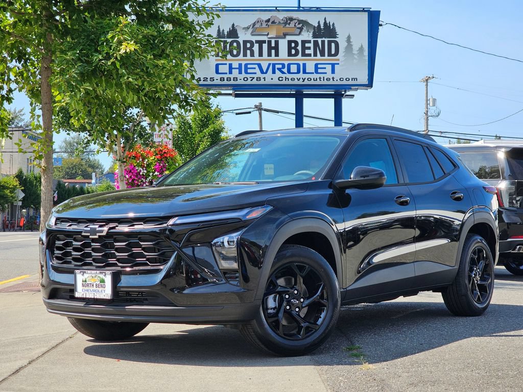 New 2026 Chevrolet Trax LT w/ Sunroof Package