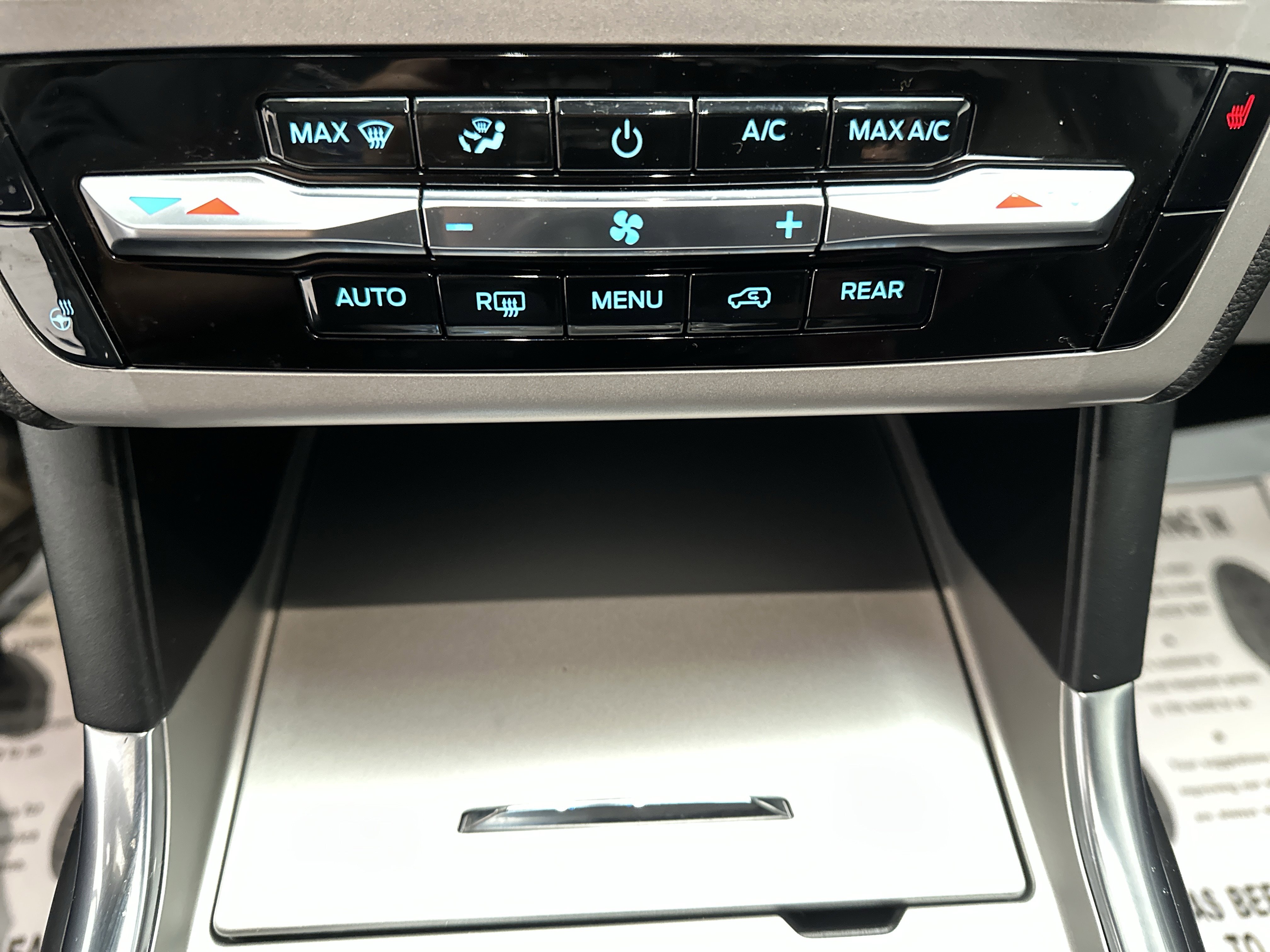 Used 2023 Ford Explorer XLT w/ Equipment Group 202A image 37