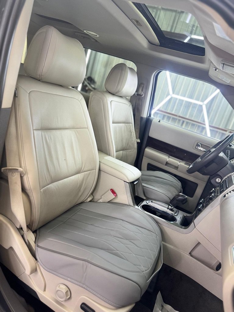 Used 2011 Ford Flex SEL w/ Rapid Spec Order Code FWD image 31