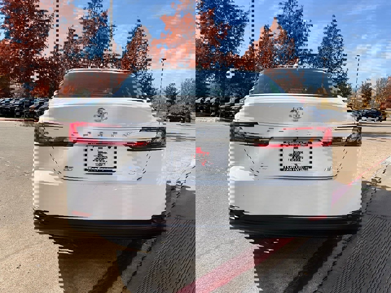 Used 2025 Toyota Camry LE image 7