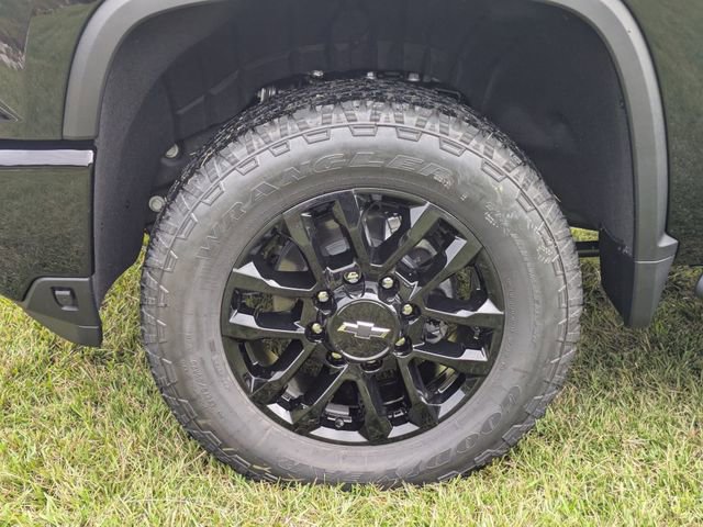 New 2026 Chevrolet Silverado 2500 Custom w/ Custom Value Package image 7
