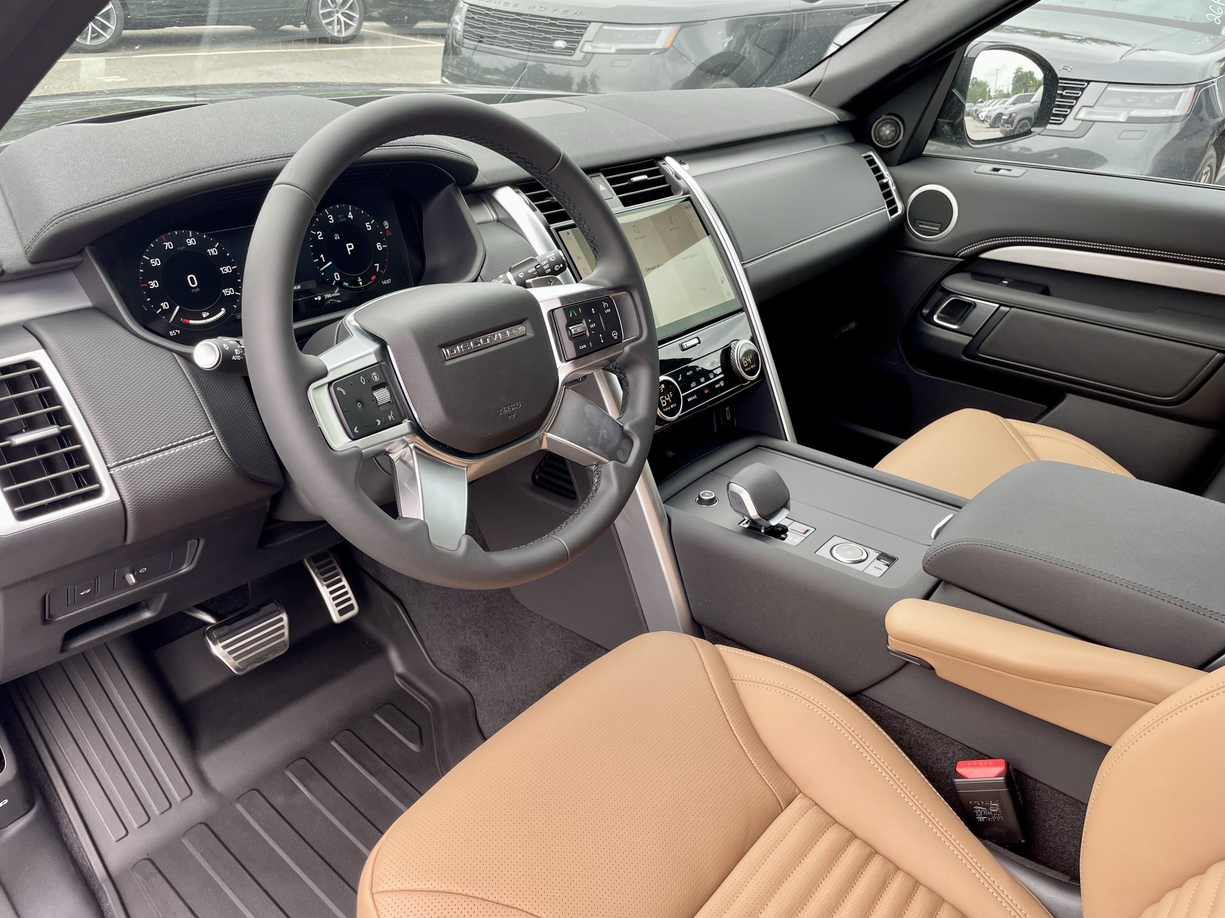 New 2026 Land Rover Discovery Limited Edition AWD/4WD image 13