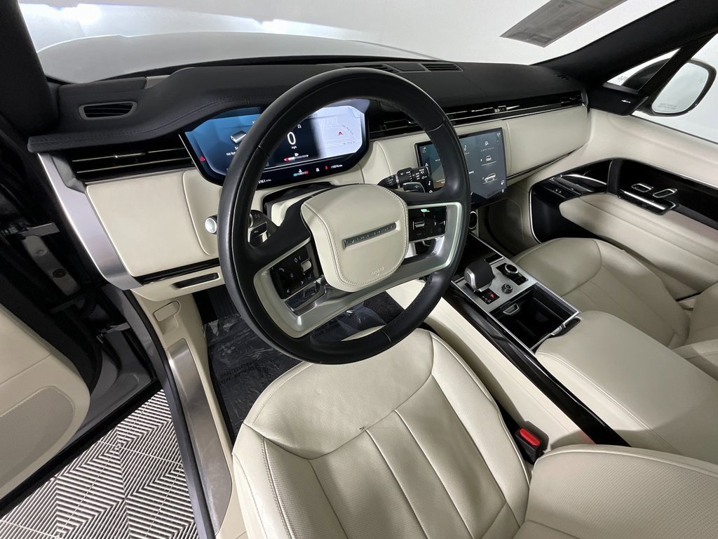 Certified 2023 Land Rover Range Rover SE image 15