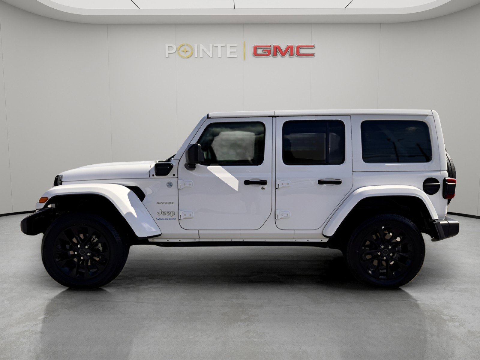 Used 2024 Jeep Wrangler Sahara image 8