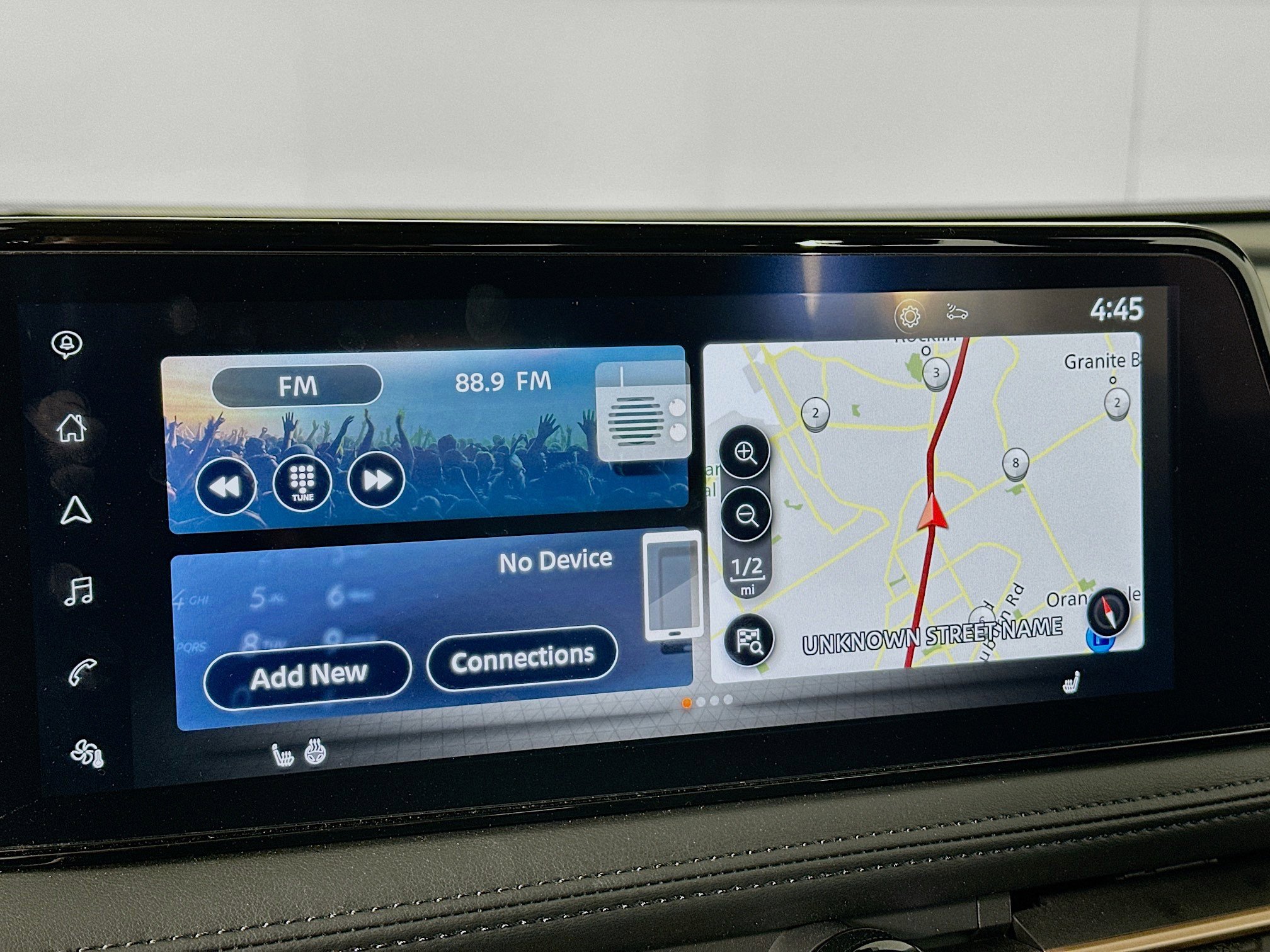 Used 2024 Nissan Ariya AWD image 21