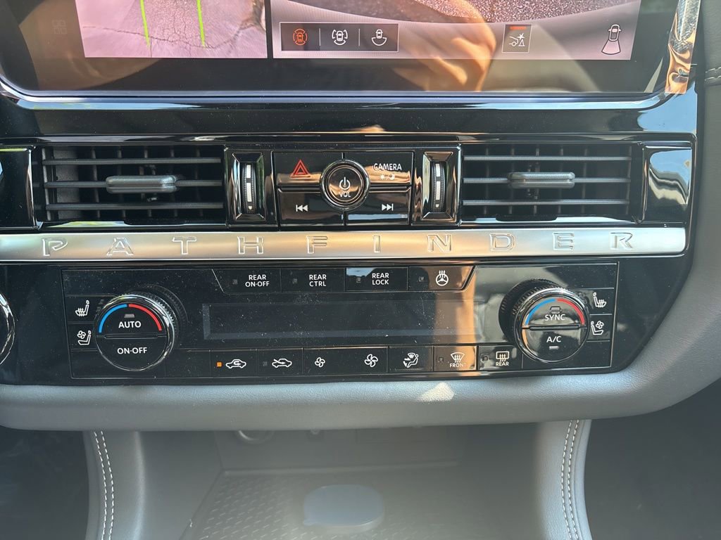 New 2026 Nissan Pathfinder Platinum image 13