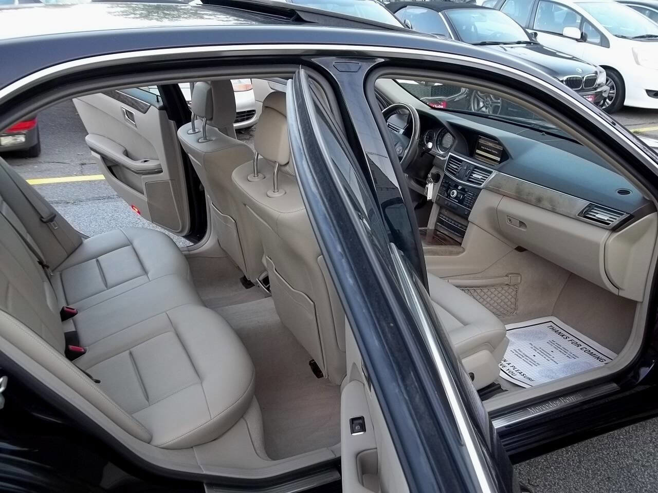 Used 2011 Mercedes-Benz E 350 4MATIC Sedan image 9